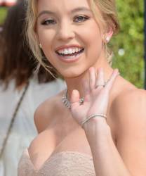 Sydney Sweeney sexy on 70th Emmy Awards 52x UHQ